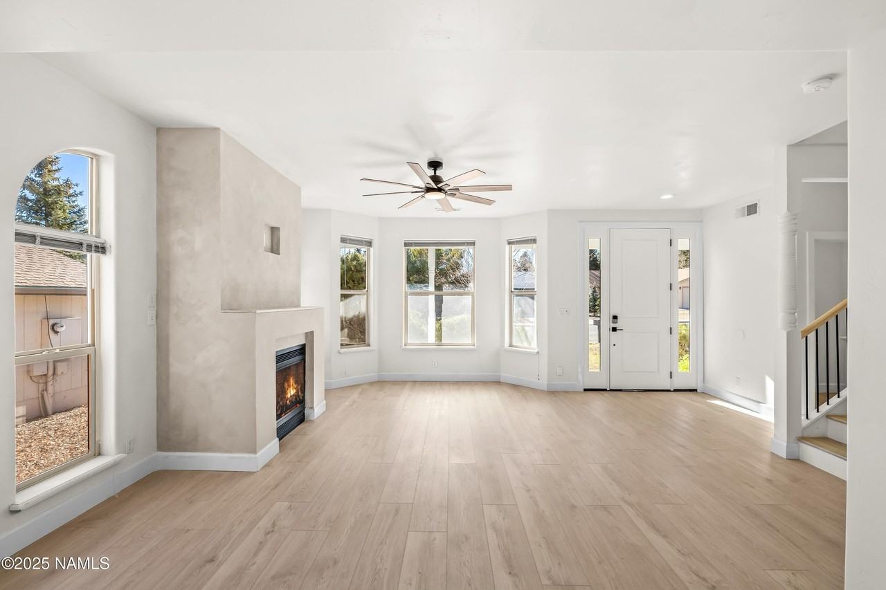 6686 E Eagle Crest Dr - Photo 7 of 33