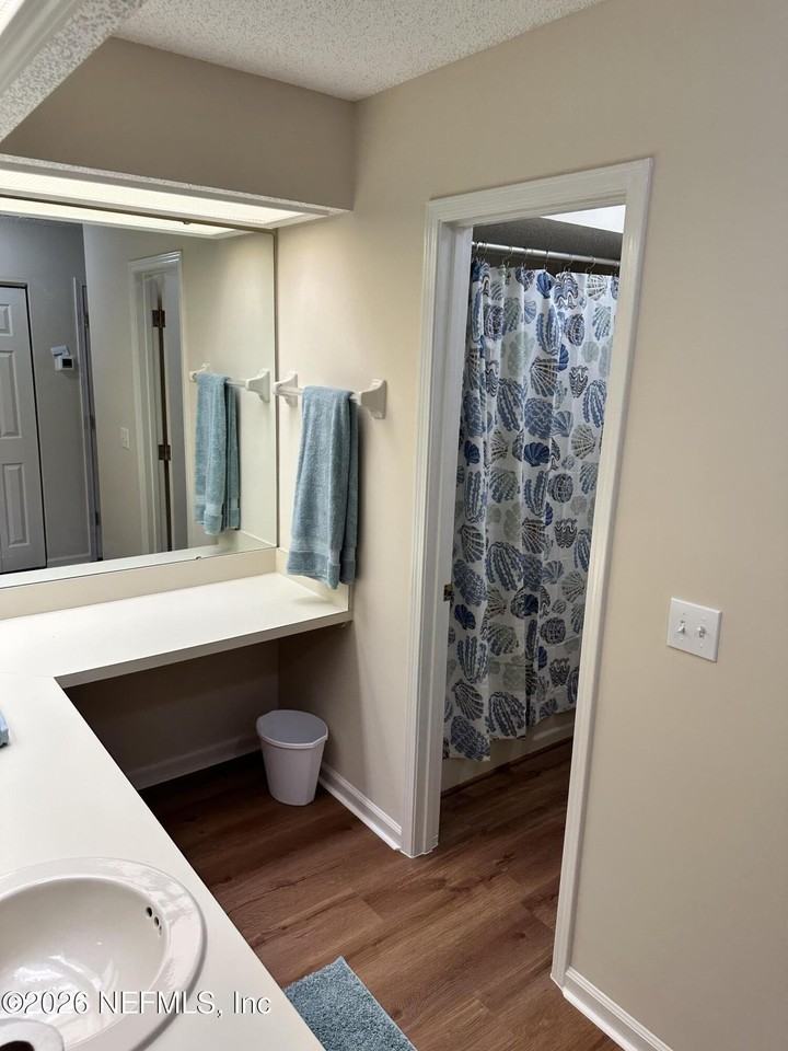 3616 Magnolia Point Blvd - Photo 4 of 11