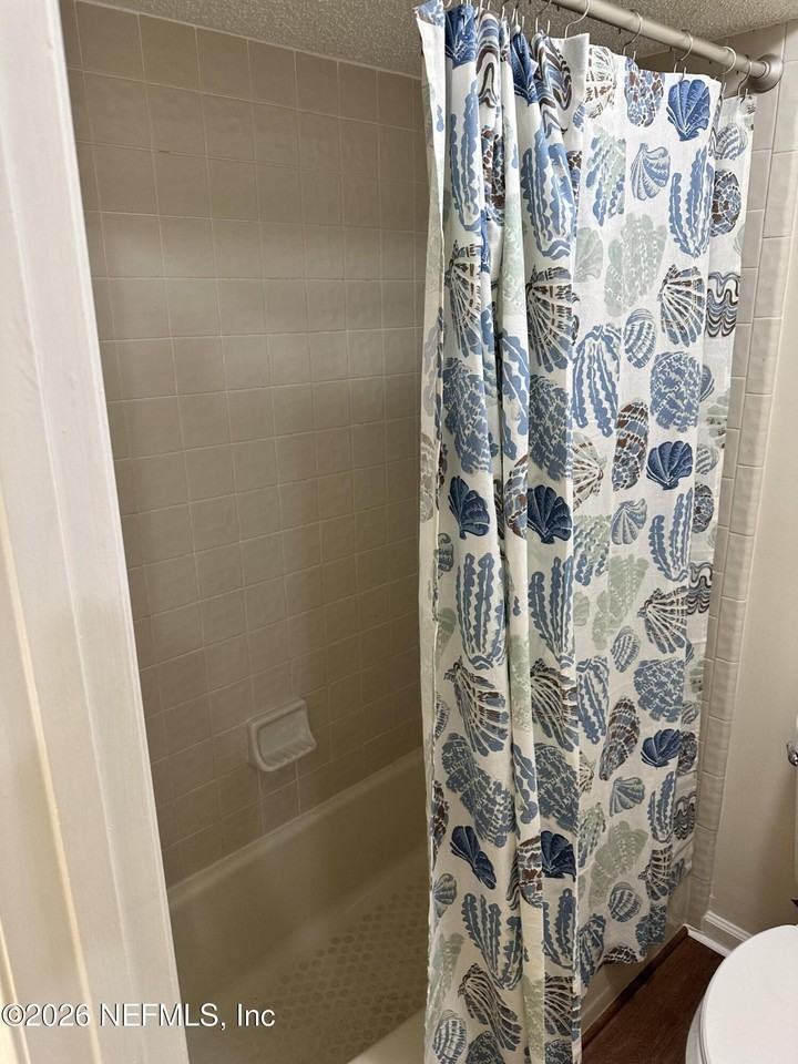 3616 Magnolia Point Blvd - Photo 5 of 11