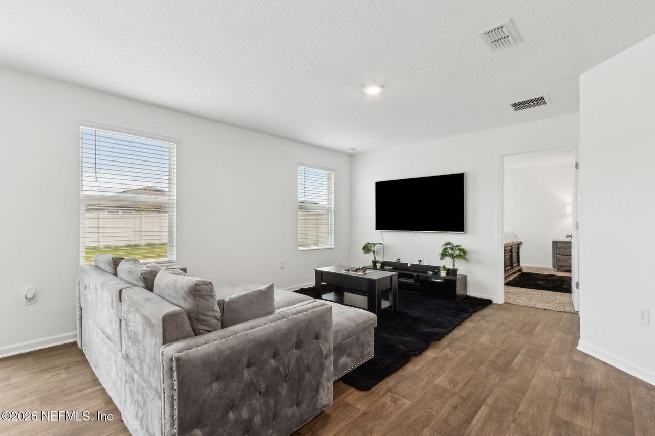 12647 European Beech Rd - Photo 4 of 28