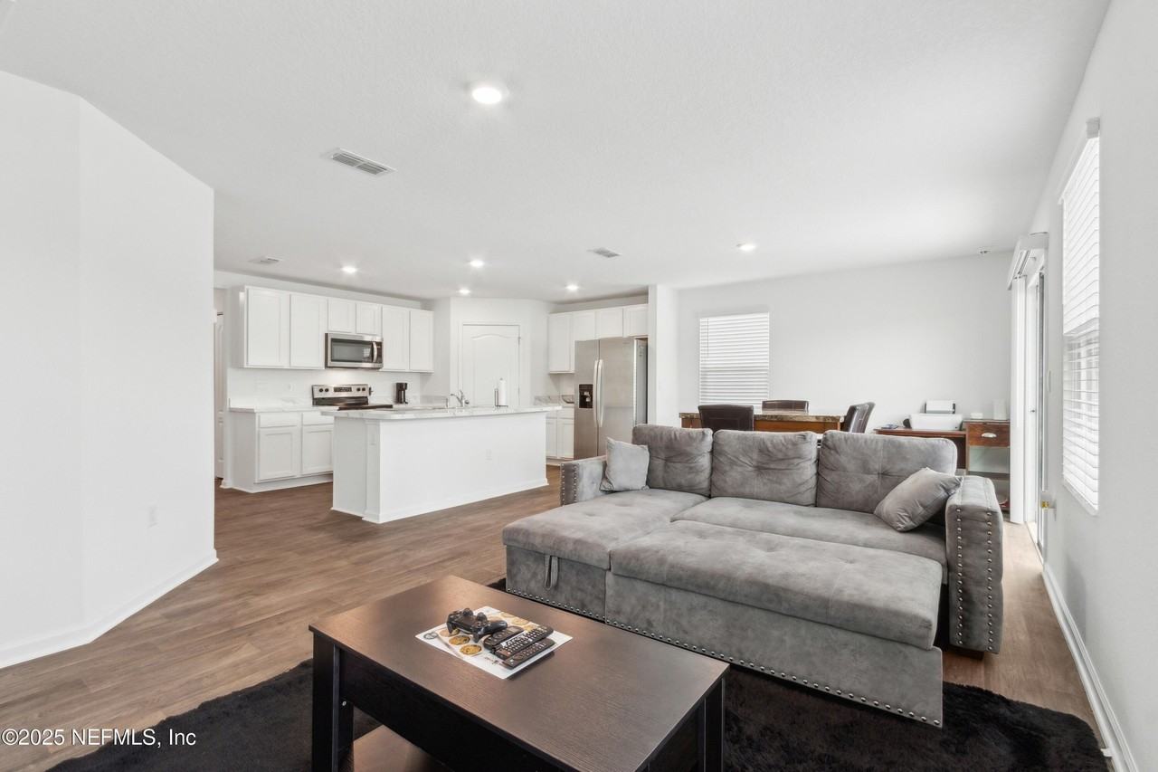 12647 European Beech Rd - Photo 6 of 28