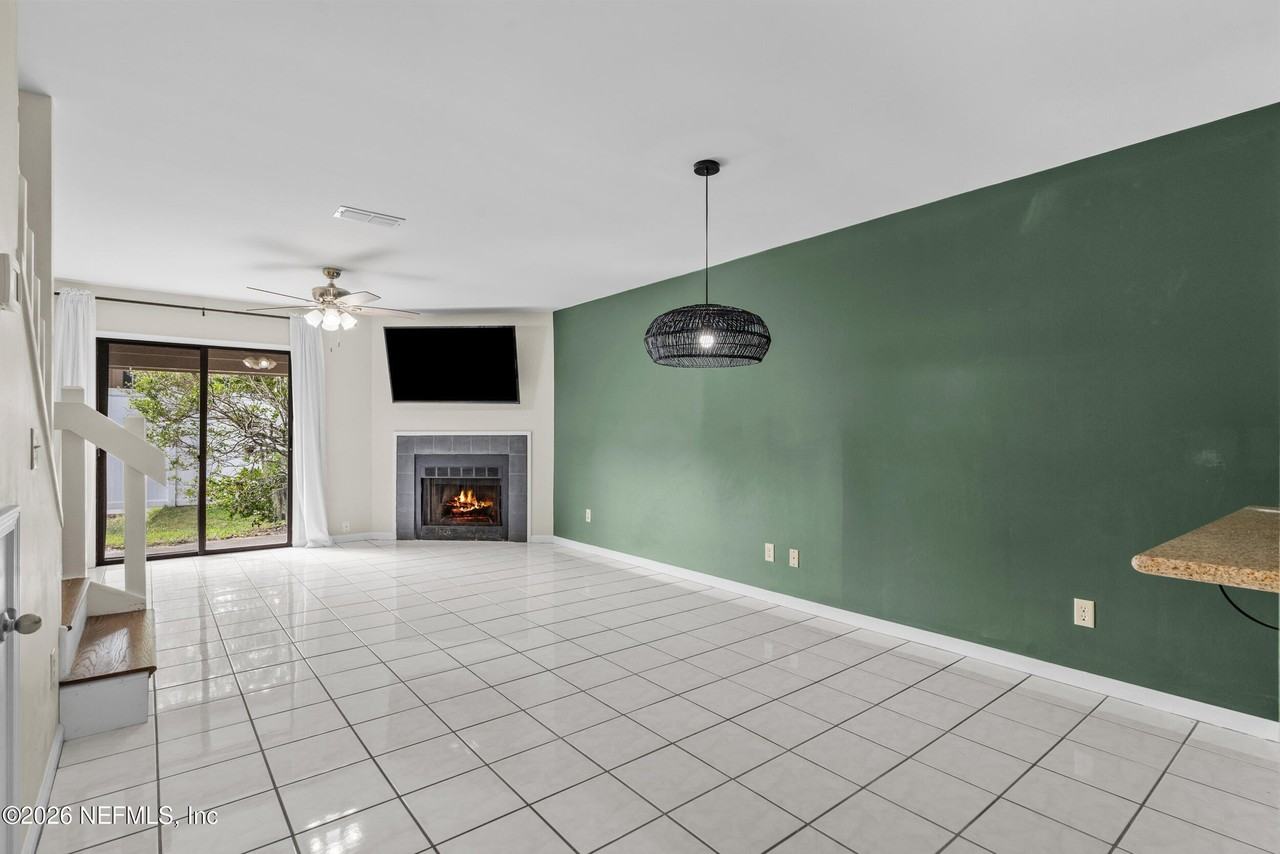 8300 Plaza Gate Ln Apt 1163 #1163 - Photo 6 of 21