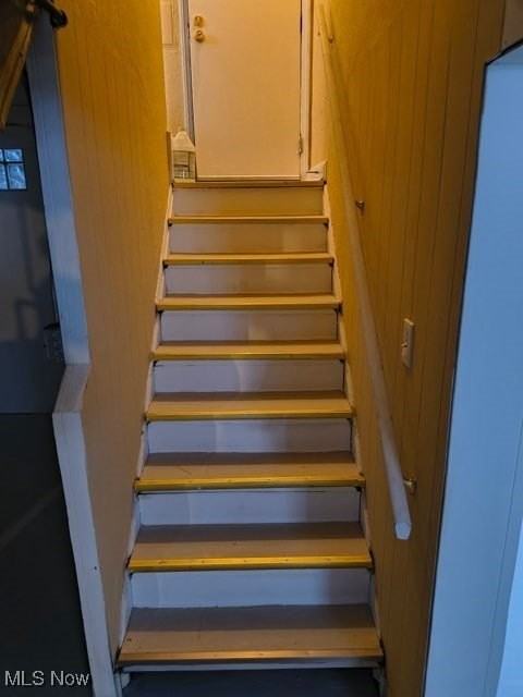 5202 Henry St - Photo 3 of 15