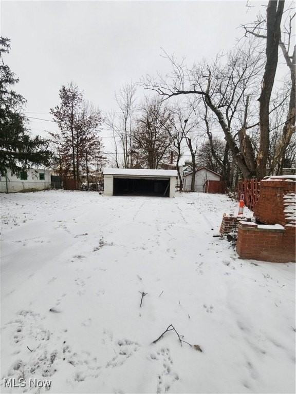 4254 E 134th St - Photo 4 of 14