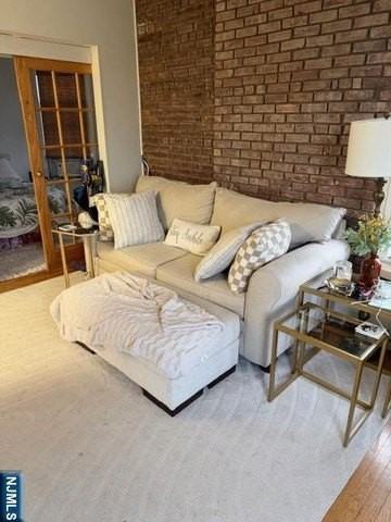 965 Boulevard E - Photo 2 of 6