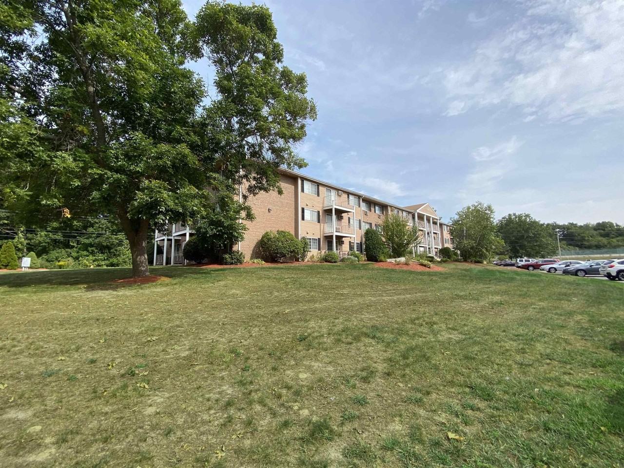 383 Huse Rd #36 - Photo 3 of 37