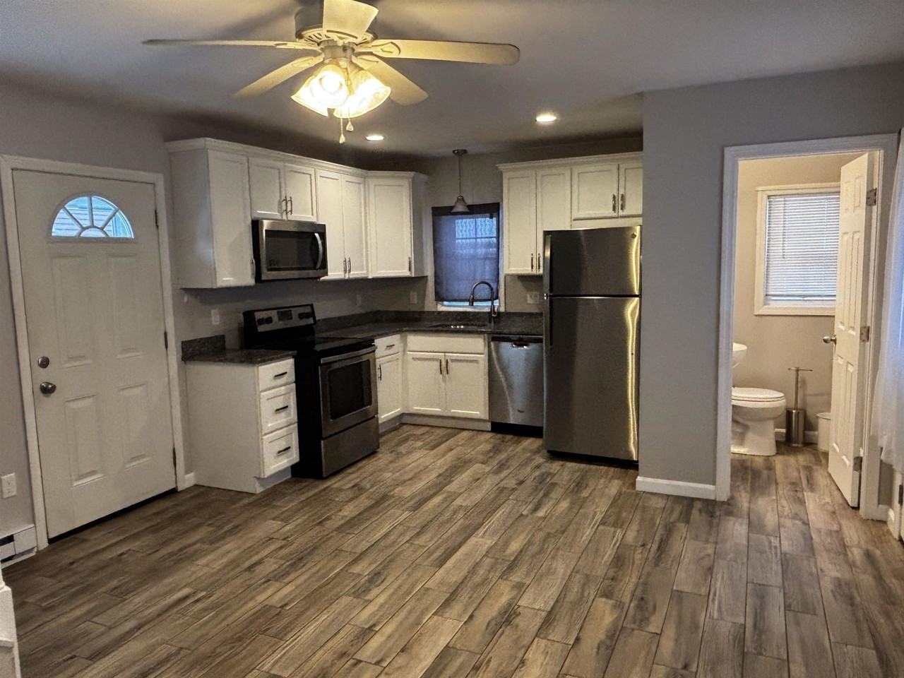 14 Winsor Ave #B - Photo 3 of 7