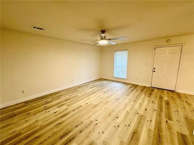 209 W Edwards St - Photo 3 of 14