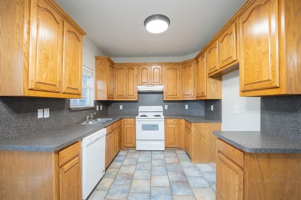 902 E Aimee St - Photo 5 of 15