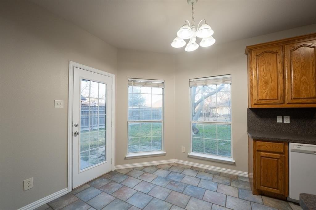 902 E Aimee St - Photo 7 of 15