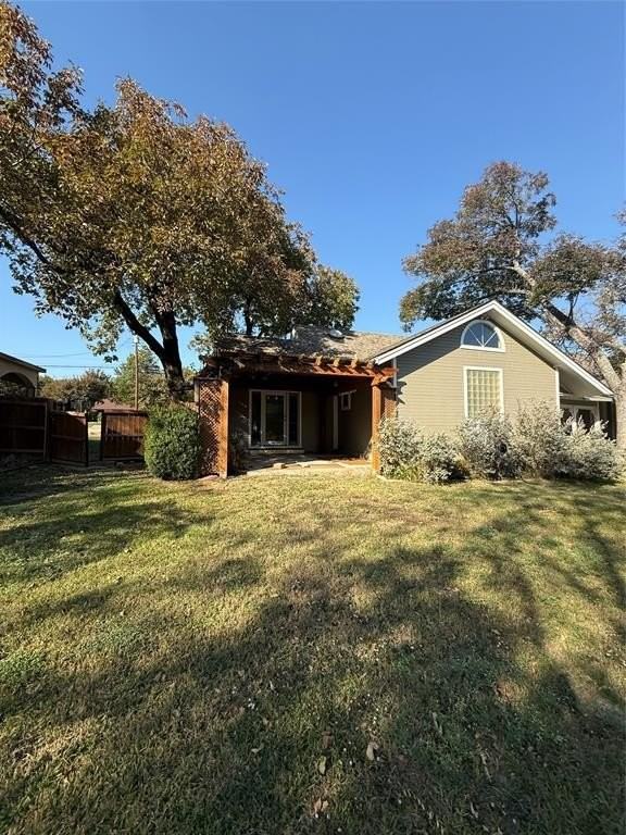 1216 Los Altos Ln - Photo 2 of 40