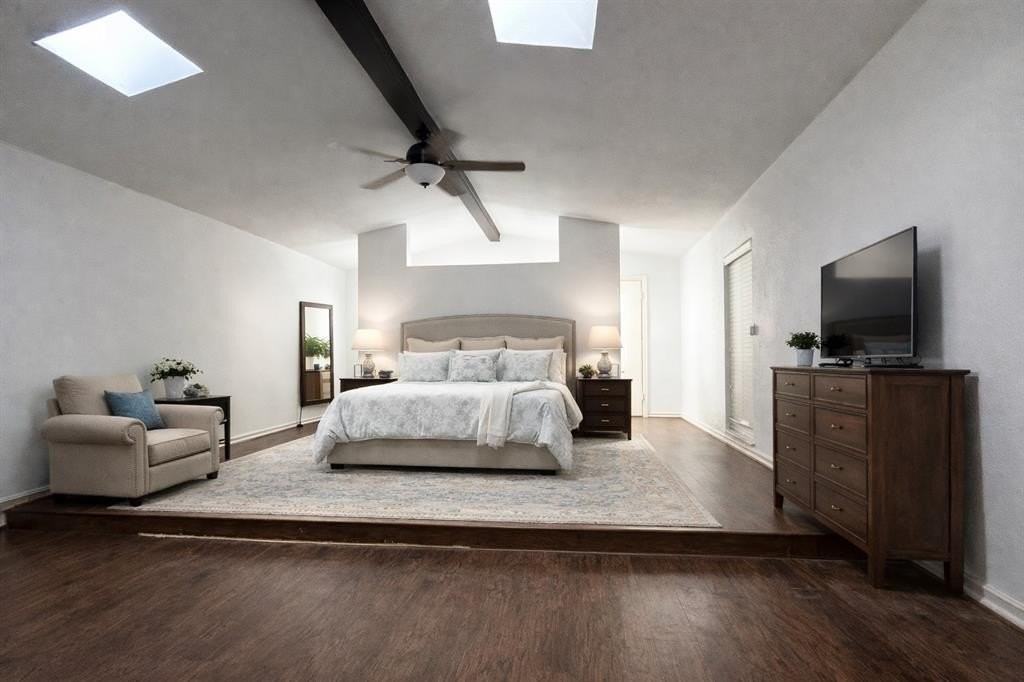 6010 Fawn Valley Ln - Photo 5 of 40