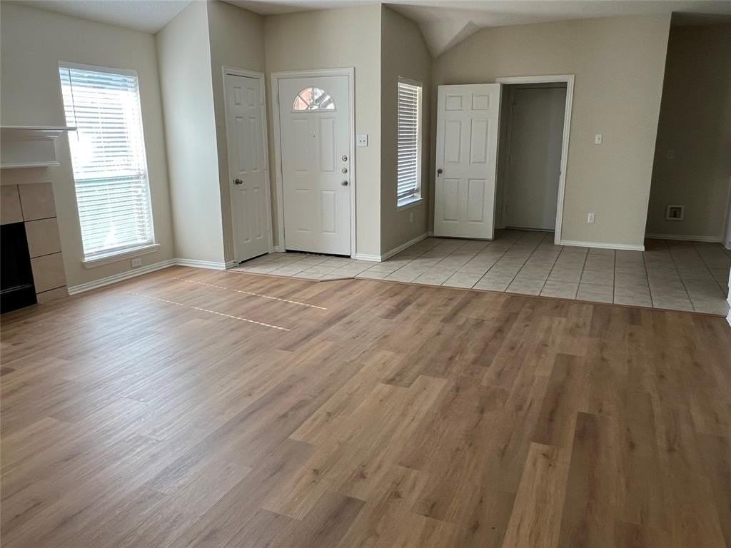 1014 Holly St - Photo 4 of 11