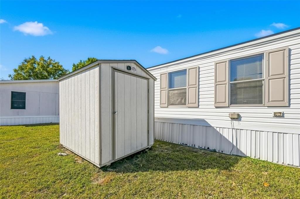 607 Keats Rd - Photo 5 of 27