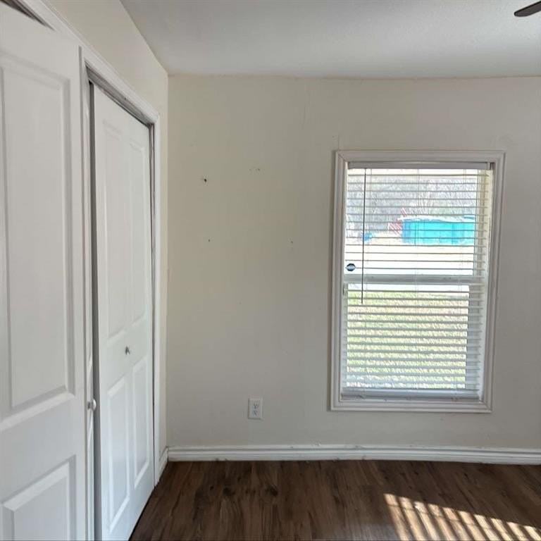 302 S Rusk St - Photo 3 of 11