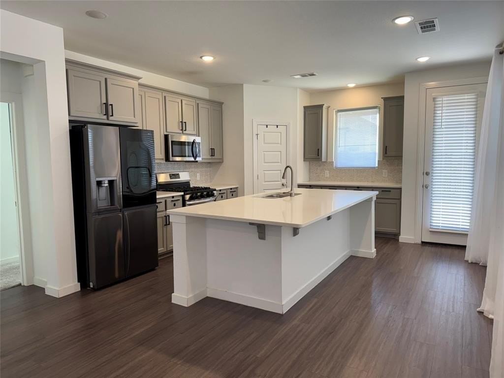 2409 Doncaster Dr - Photo 5 of 16