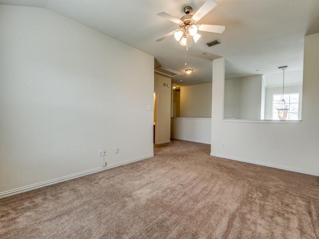 8735 Manhattan Ave - Photo 6 of 12