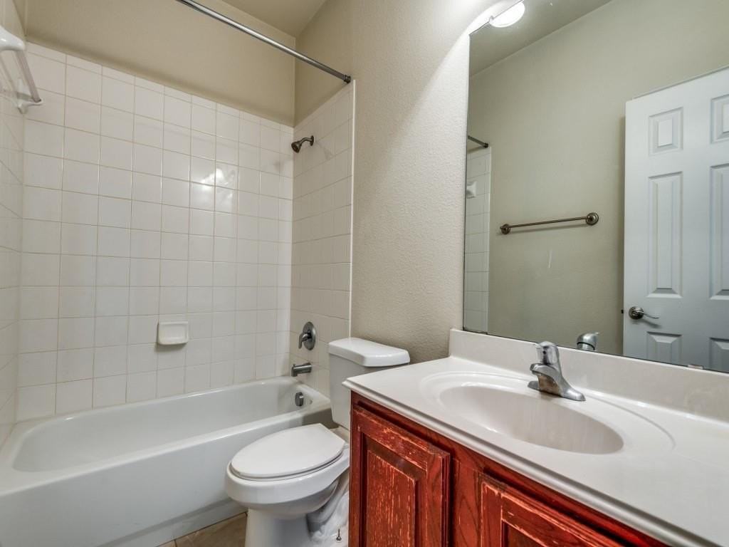 8735 Manhattan Ave - Photo 7 of 12