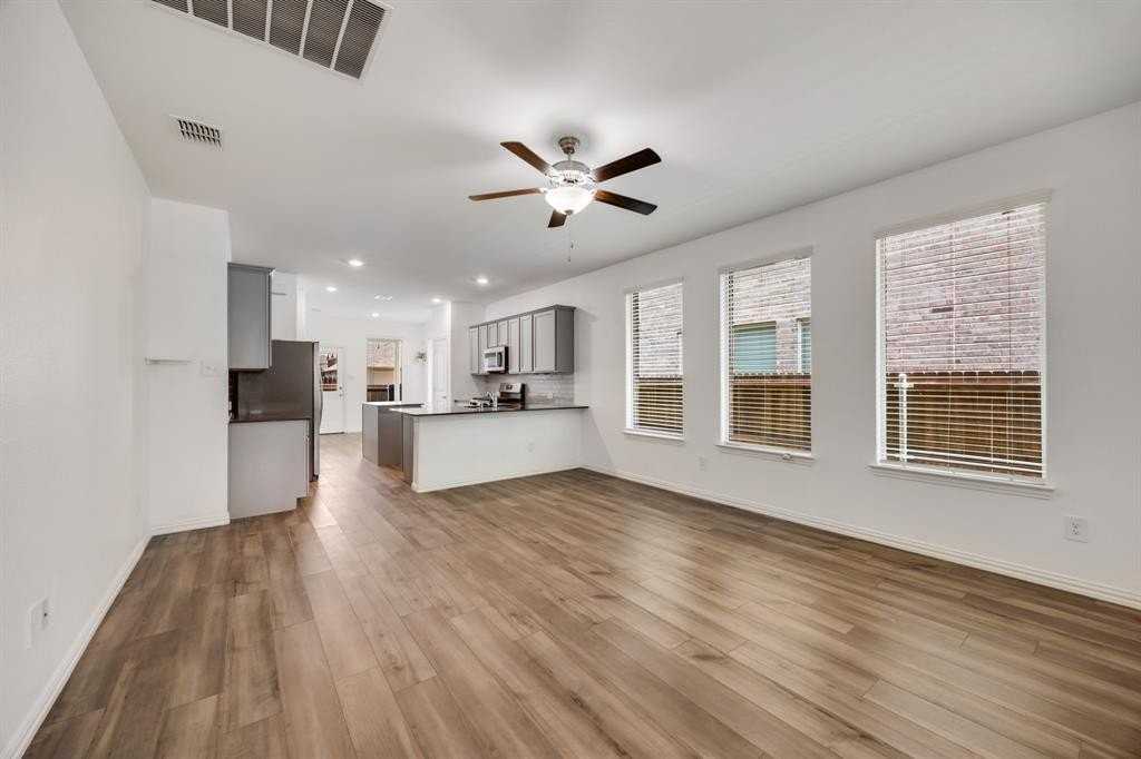 2926 S Griffin Ln - Photo 4 of 23