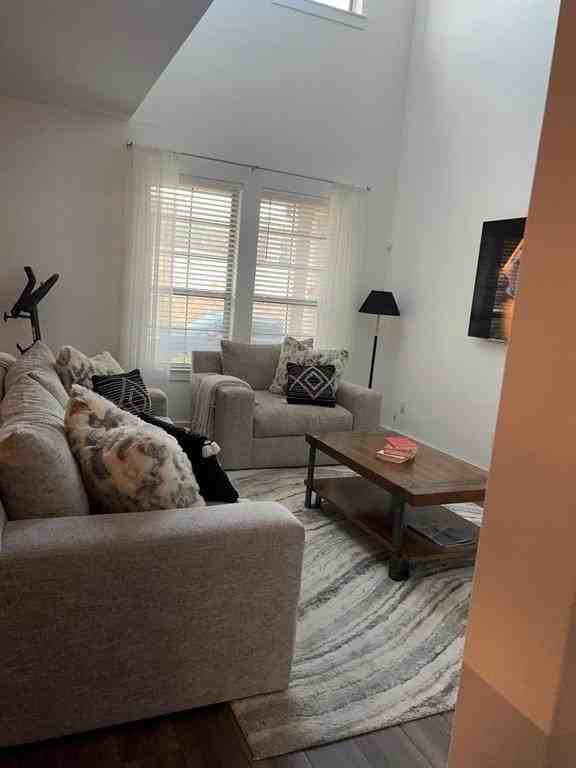 261 Mcconathy Way - Photo 4 of 17