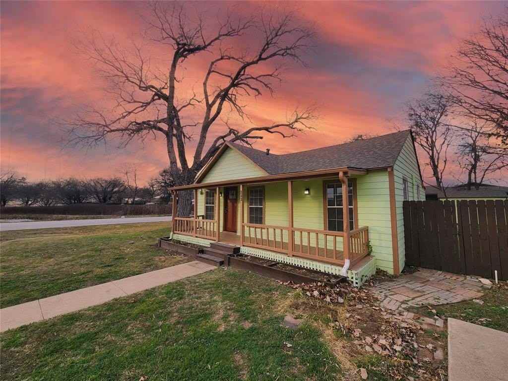 233 Texas St - Photo 2 of 34