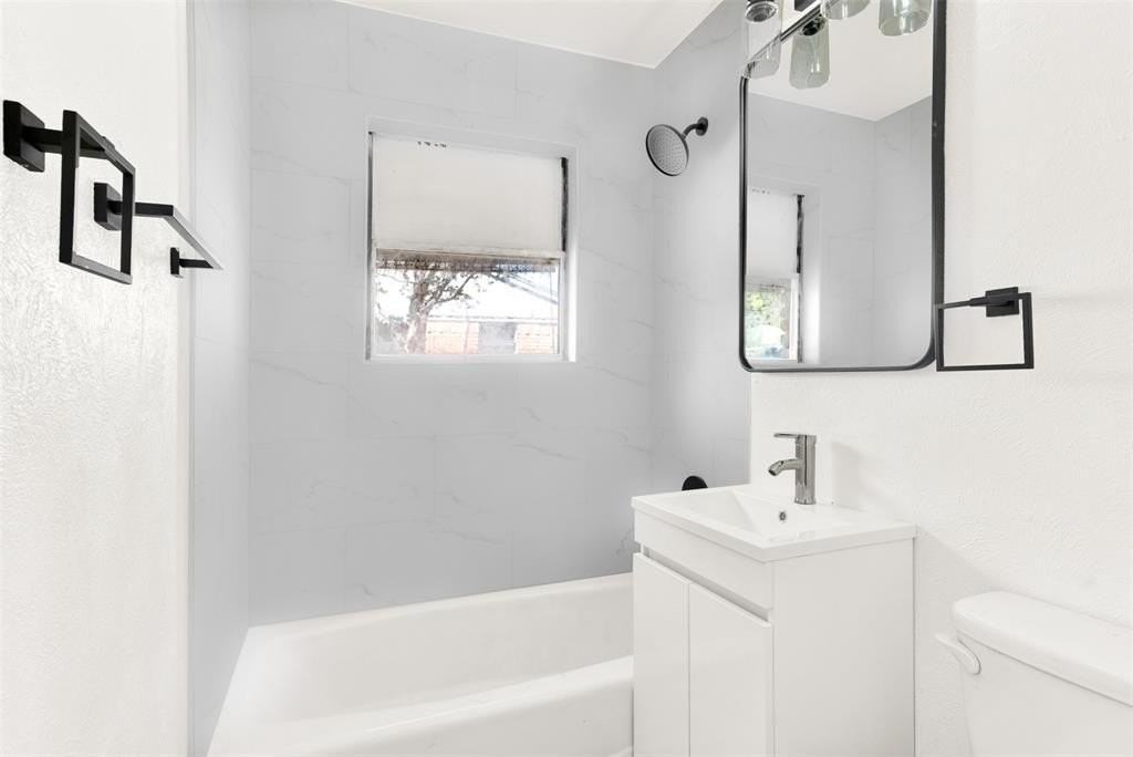 316 Hilltop Ave #B - Photo 5 of 12