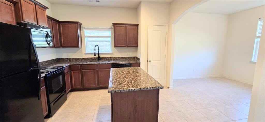 2118 Sable Wood Dr - Photo 7 of 19