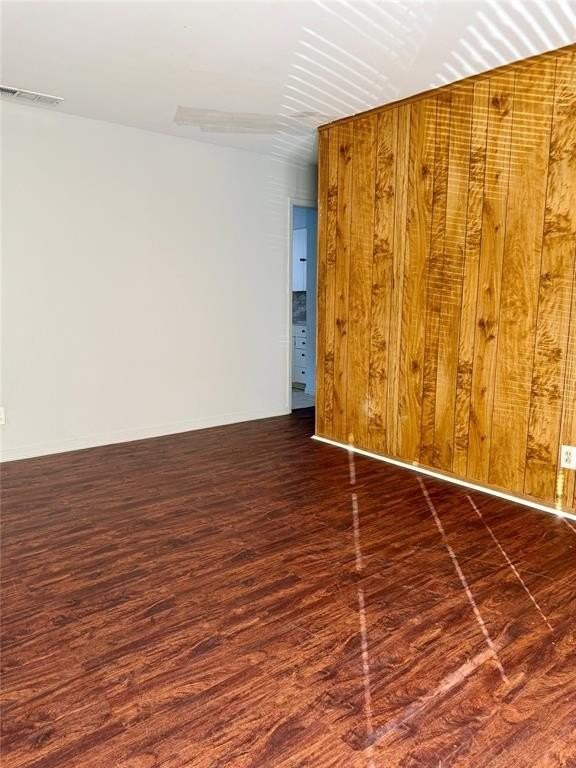 5310 Laguna Dr - Photo 2 of 13