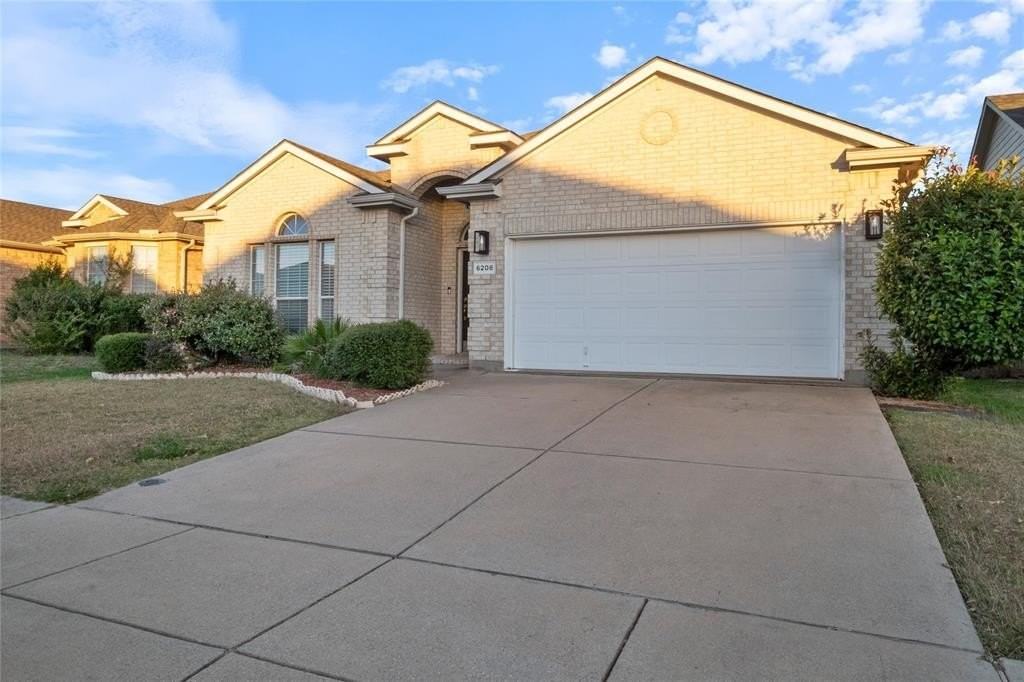 6208 Claire Dr - Photo 2 of 25