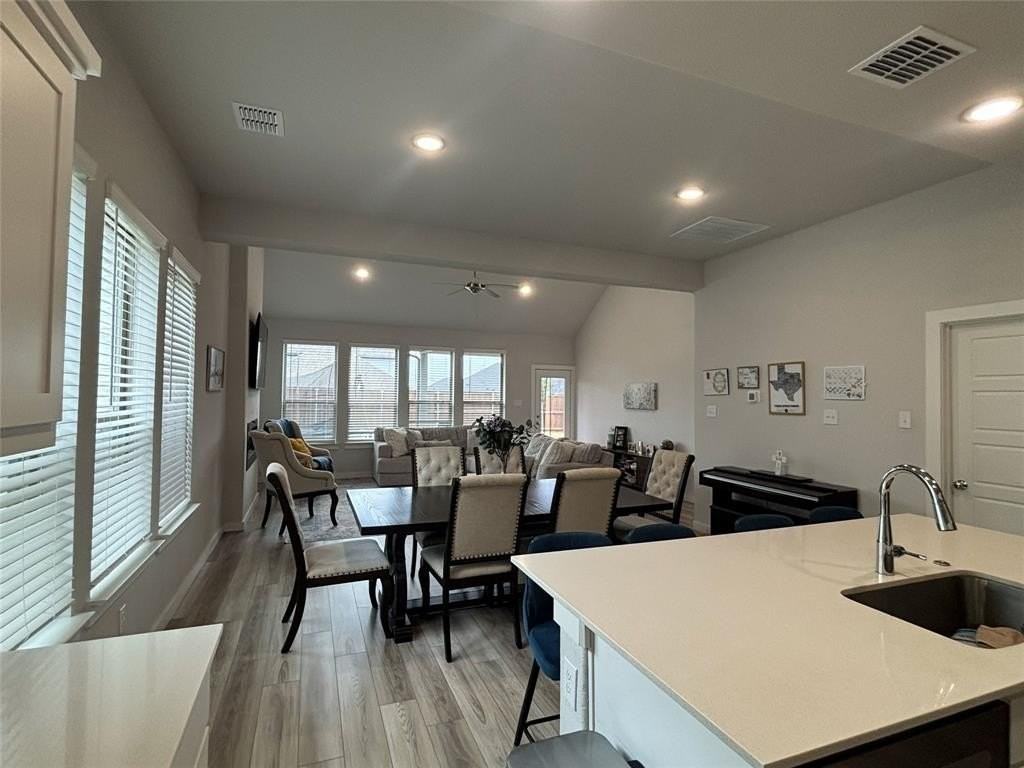 2029 Dovedale Dr - Photo 6 of 18