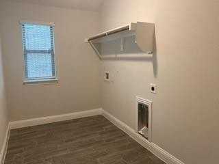 930 Waterview Dr - Photo 4 of 23