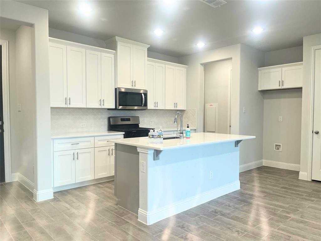 3132 Galveston St - Photo 2 of 16