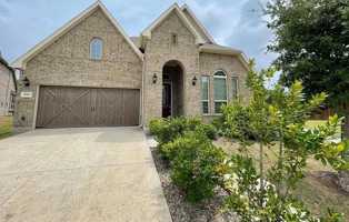 featured image of 1012 Canyon Oak Dr