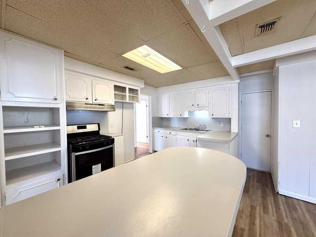 1511 Debra St - Photo 7 of 26