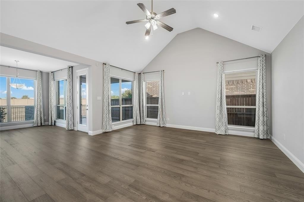 3813 Brinkley Dr - Photo 3 of 40