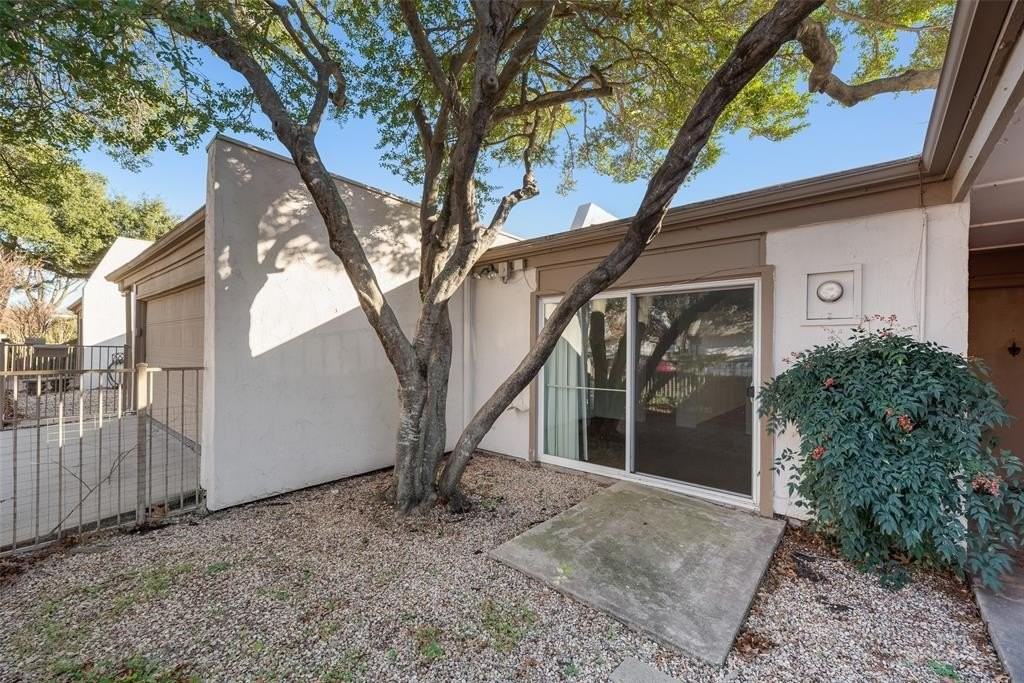 1813 Place One Ln - Photo 4 of 20