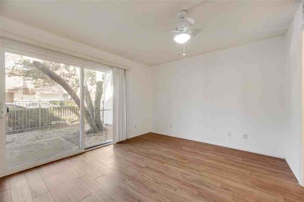 1813 Place One Ln - Photo 6 of 20