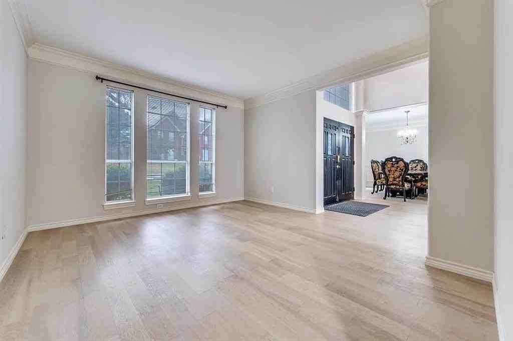 7220 Hillview Dr - Photo 2 of 22