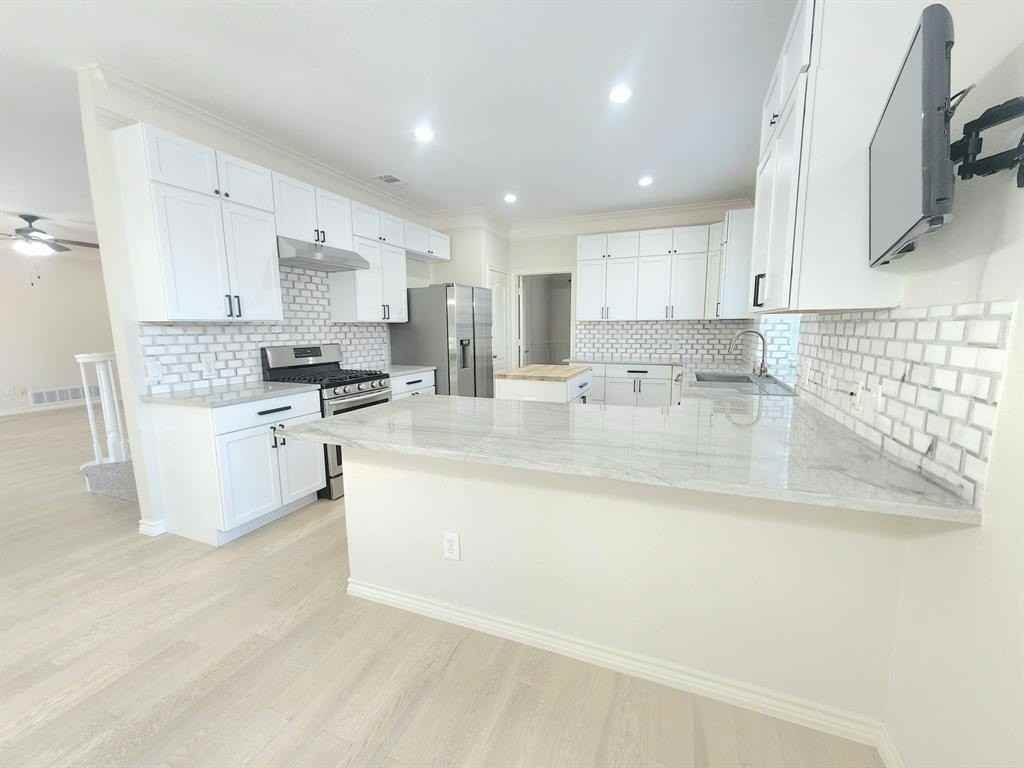 7220 Hillview Dr - Photo 6 of 22