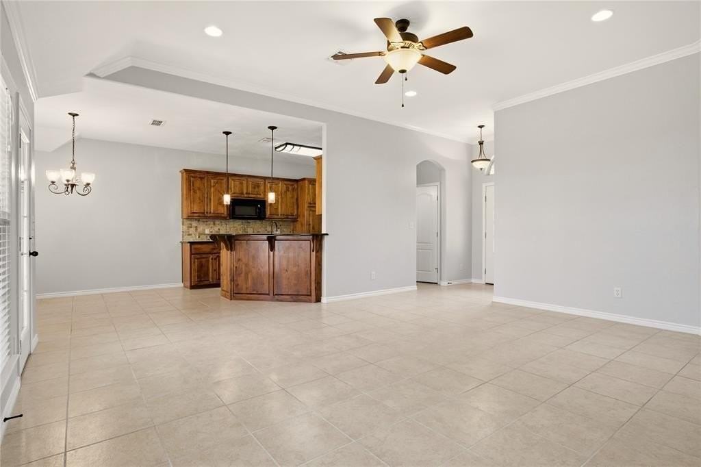 1702 Turnberry Cir - Photo 5 of 26