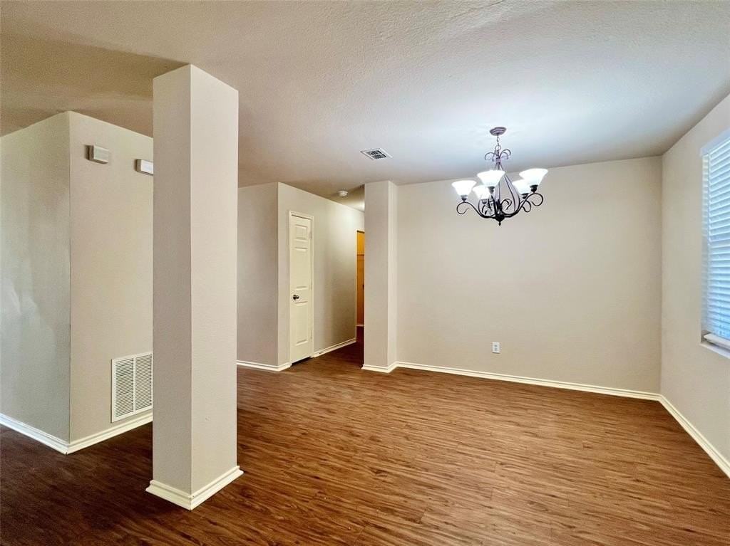 2804 Cameron Way - Photo 5 of 29