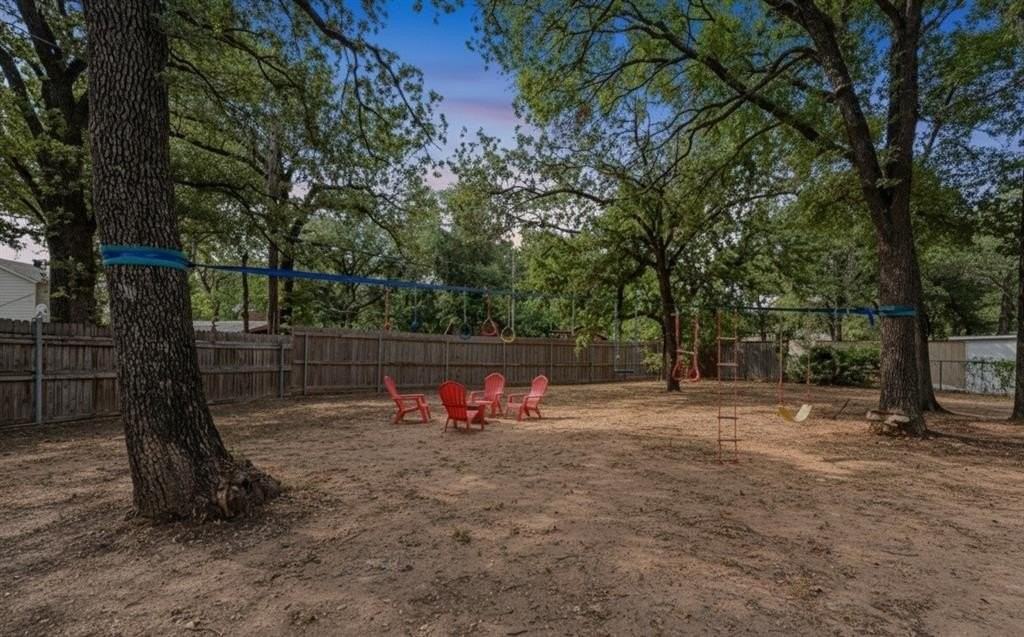 4252 Mccomas Rd - Photo 2 of 35