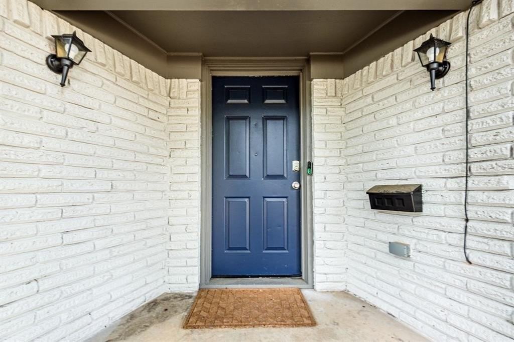 4252 Mccomas Rd - Photo 4 of 35