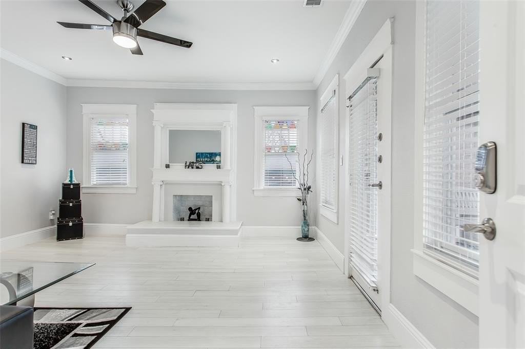 4719 Junius St #3 - Photo 3 of 36