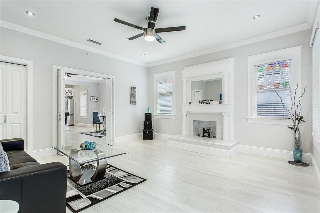 4719 Junius St #3 - Photo 4 of 36