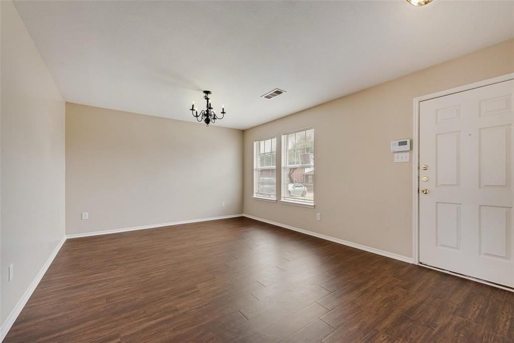 2112 Chisolm Trl - Photo 2 of 19