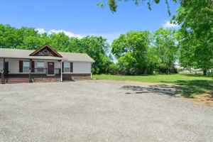 featured image of 18350 Fm 47 #1