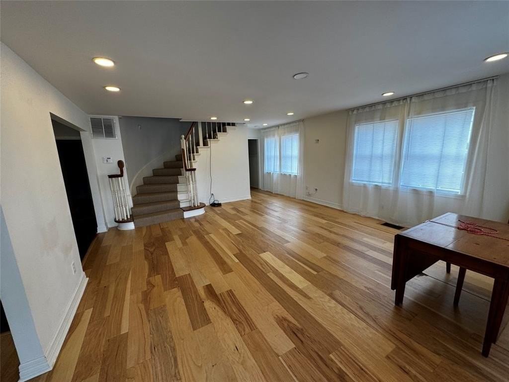 1112 Kings Hwy - Photo 3 of 39