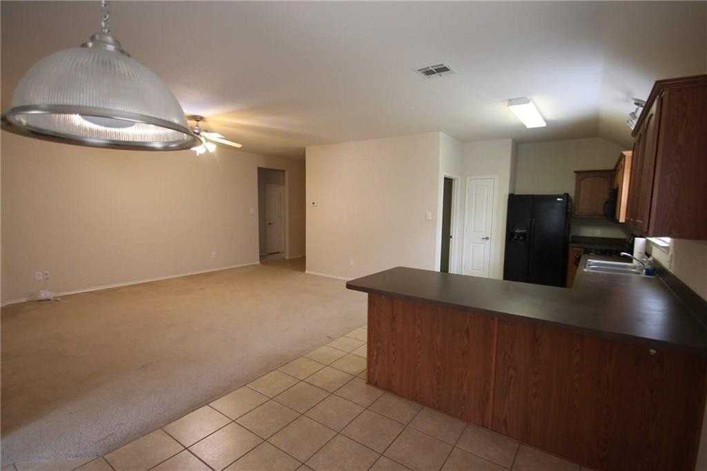 9605 Zaharias Dr - Photo 5 of 14