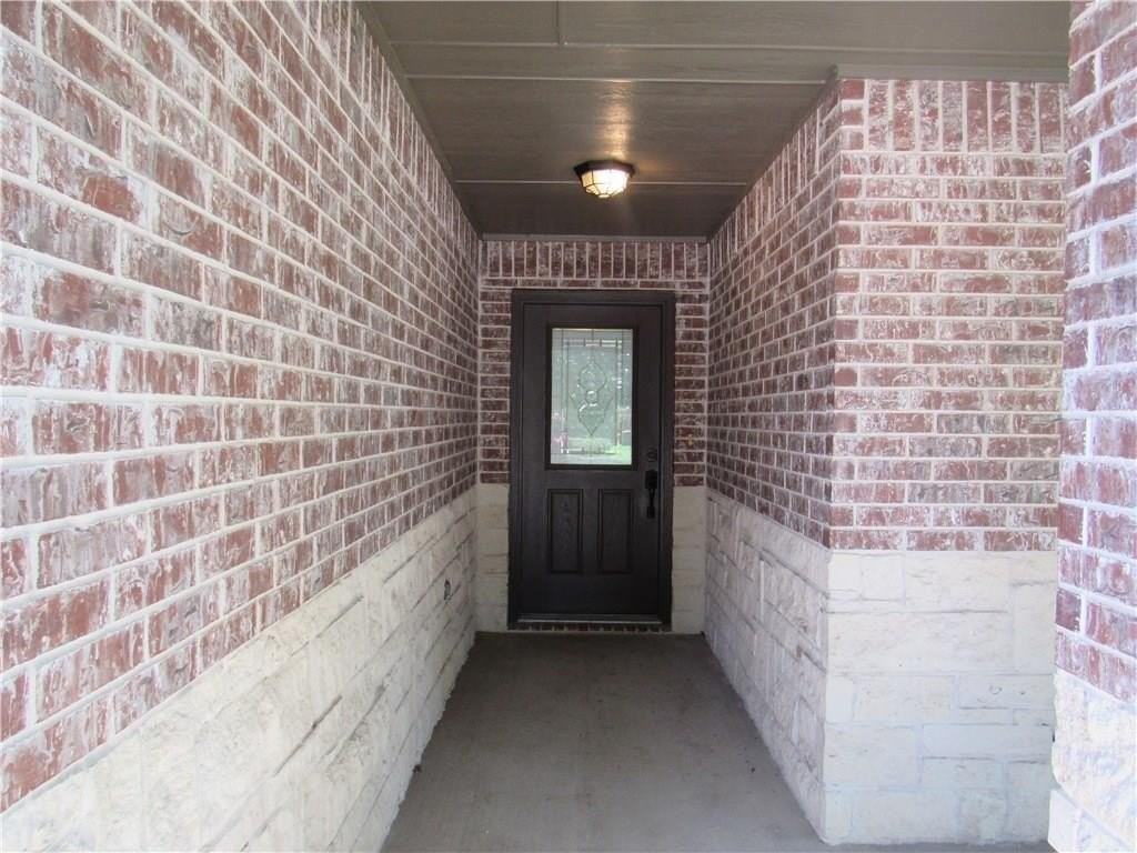 4411 Shady Elm Dr - Photo 5 of 33